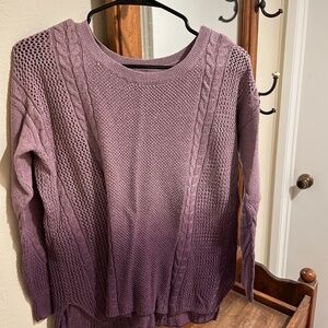 american eagle crewneck sweater small